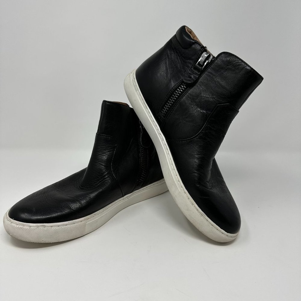 Gentle Souls by Kenneth Cole Carter 8 Black Booties Sneaker Zip up Leather High